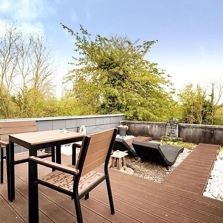 Gite Et Chambre D'Hote Gussignies Exteriör bild