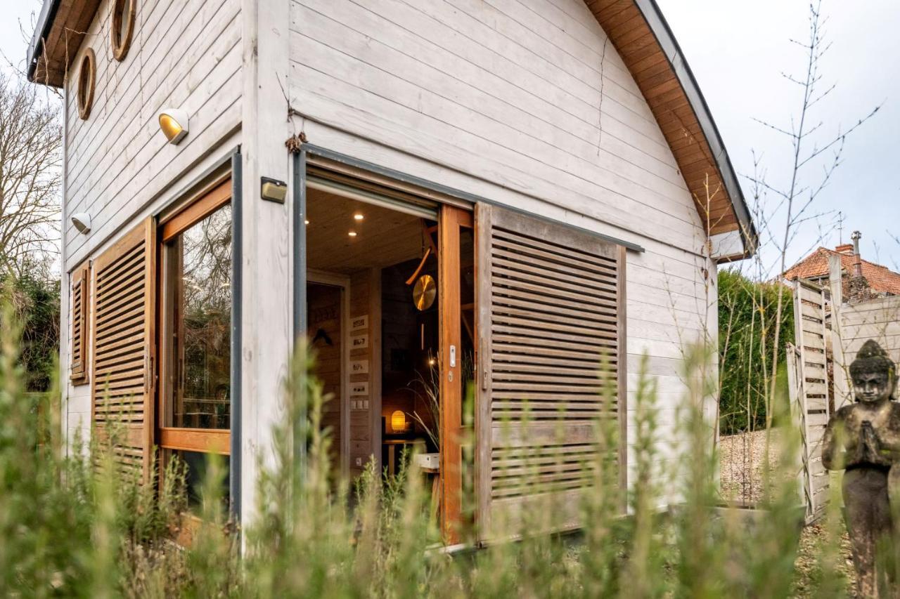 Gite Et Chambre D'Hote Gussignies Exteriör bild