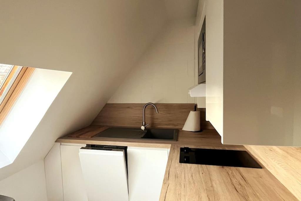 Gite Et Chambre D'Hote Gussignies Exteriör bild