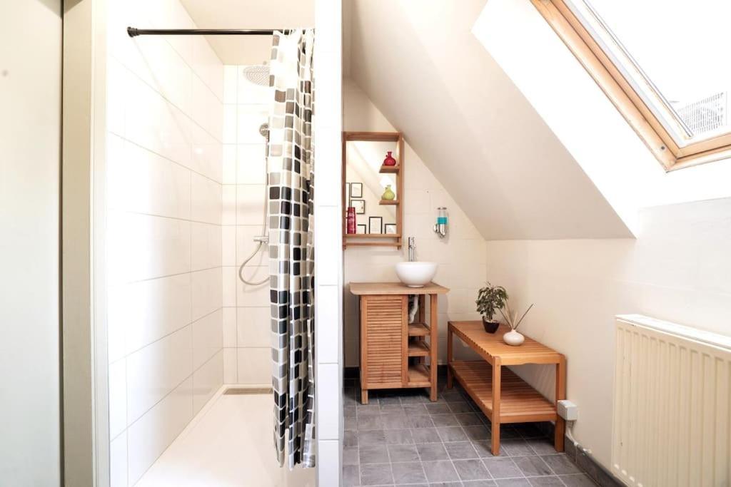 Gite Et Chambre D'Hote Gussignies Exteriör bild